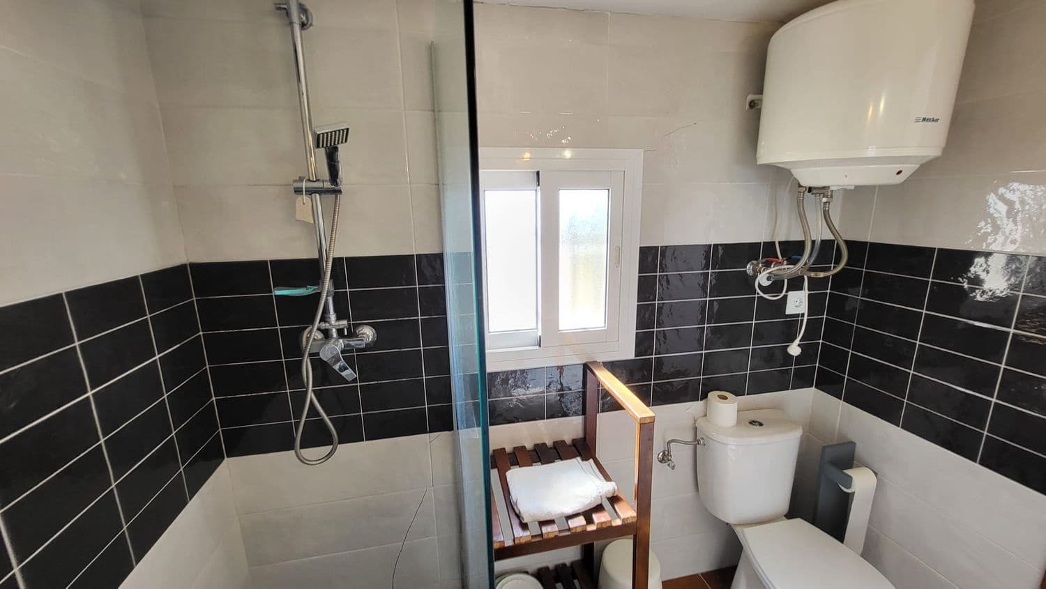 2 bedroom Finca/Country House for rent in Almogia with garage - € 400 (Ref: 9806152)