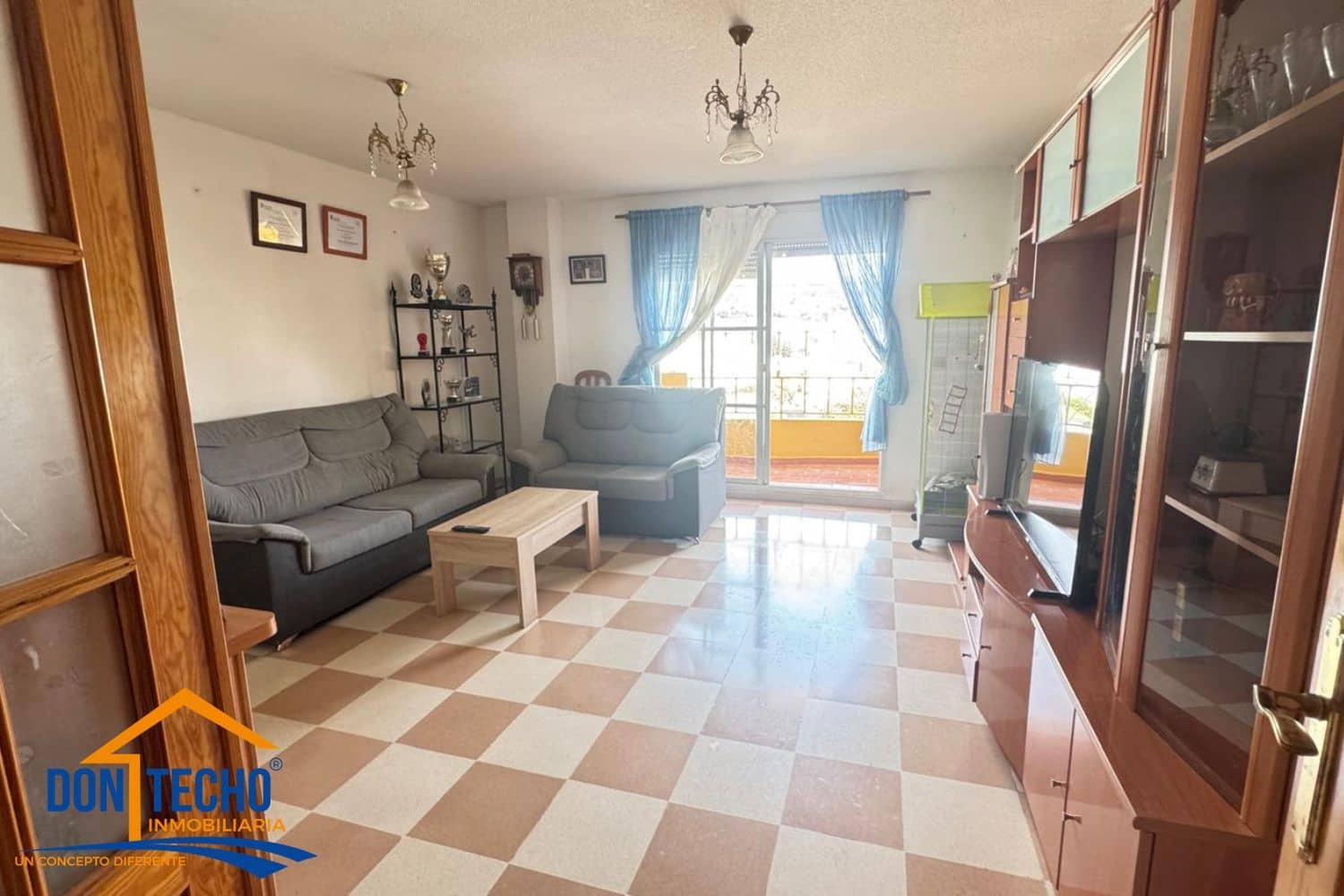 4 bedroom Apartment for sale in Estepona with garage - € 360,000 (Ref: 9810934)
