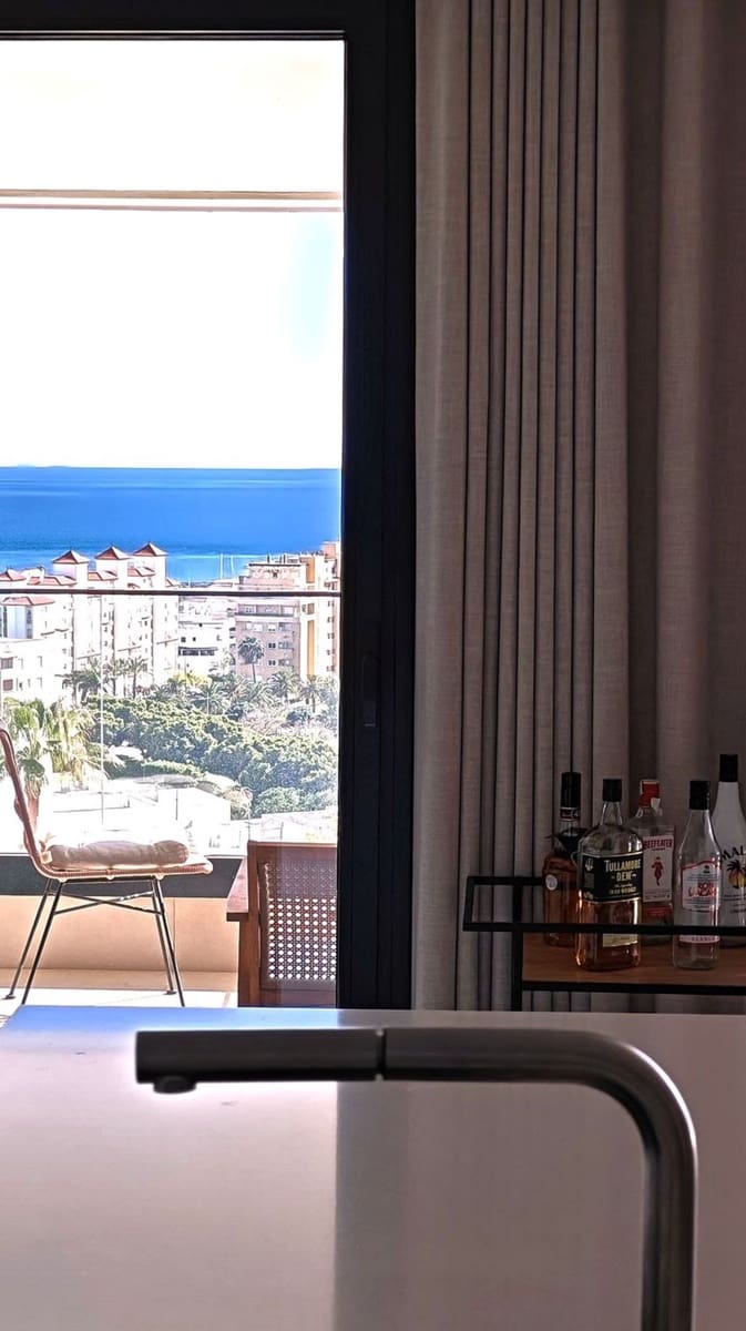 4 Zimmer Apartment zu verkaufen in Estepona mit Pool Garage - 885.000 € (Ref: 9812940)