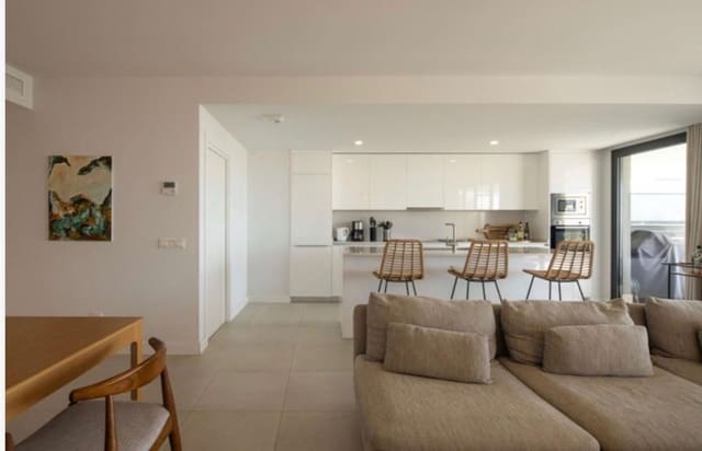 4 Zimmer Apartment zu verkaufen in Huerta Nueva, Estepona mit Pool Garage - 885.000 € (Ref: 9812940)