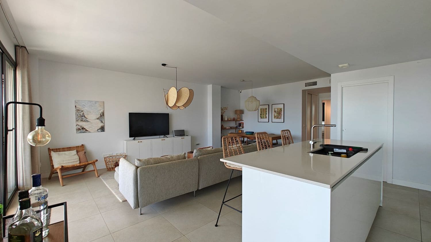 4 Zimmer Apartment zu verkaufen in Estepona mit Pool Garage - 885.000 € (Ref: 9812940)