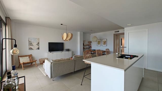 4 Zimmer Apartment zu verkaufen in Huerta Nueva, Estepona mit Pool Garage - 885.000 € (Ref: 9812940)
