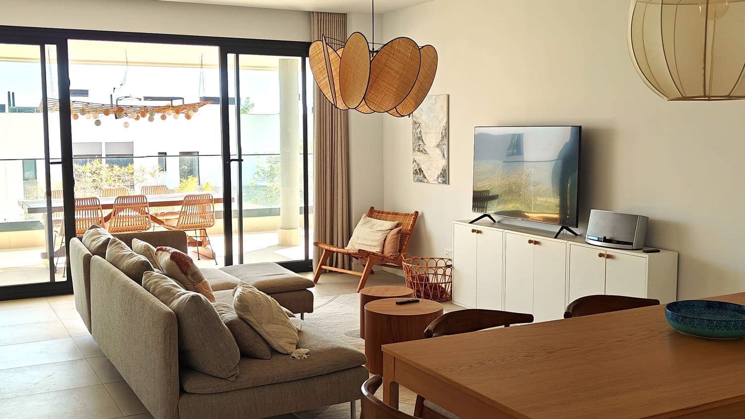 4 Zimmer Apartment zu verkaufen in Estepona mit Pool Garage - 885.000 € (Ref: 9812940)