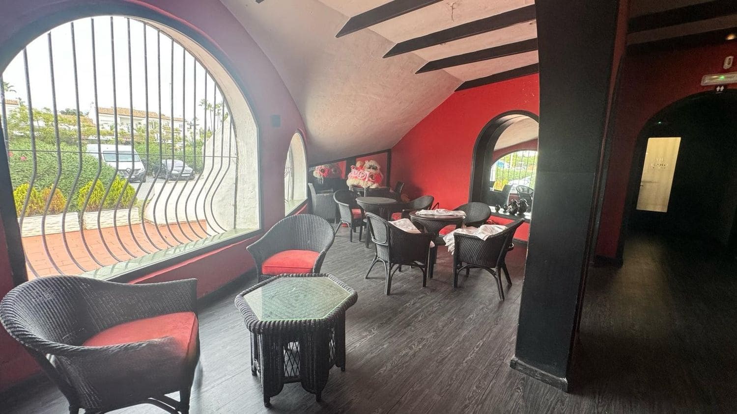 Hotel for sale in Estepona - € 2,200,000 (Ref: 9814443)