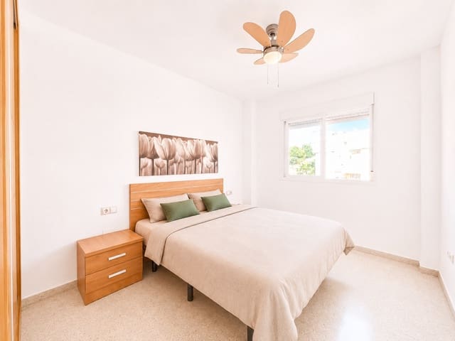 2 chambre Appartement à vendre à Torrox Pueblo, Torrox avec piscine garage - 235 000 € (Ref: 9823588)