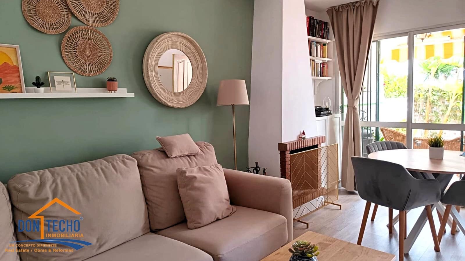 2 bedroom Villa for sale in Rincon de la Victoria with pool - € 420,000 (Ref: 9827993)