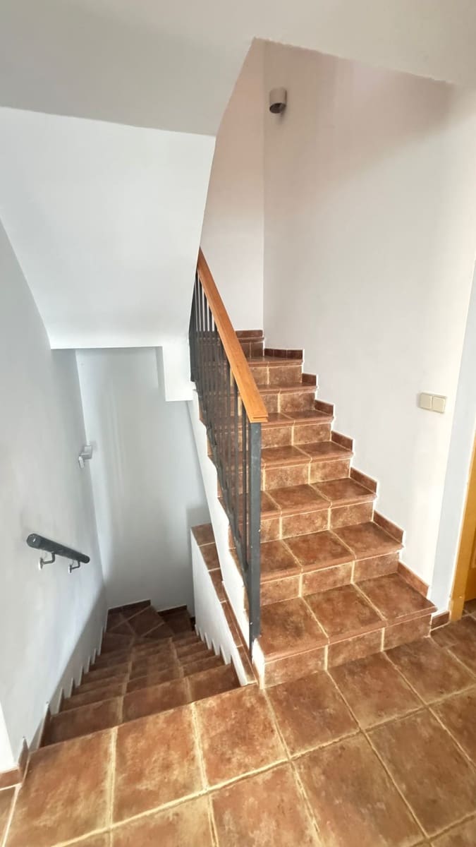 3 sovrum Villa till salu i Estepona med pool garage - 749 000 € (Ref: 9832261)