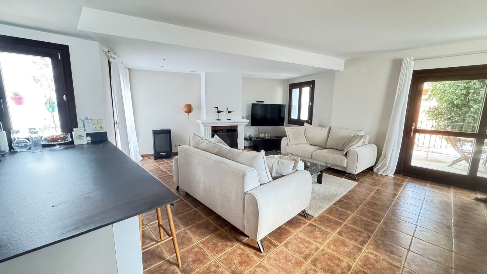 3 sovrum Villa till salu i Estepona med pool garage - 749 000 € (Ref: 9832261)