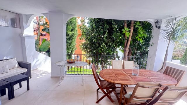3 sovrum Villa till salu i Paraiso - Barronal, Estepona med pool garage - 749 000 € (Ref: 9832261)