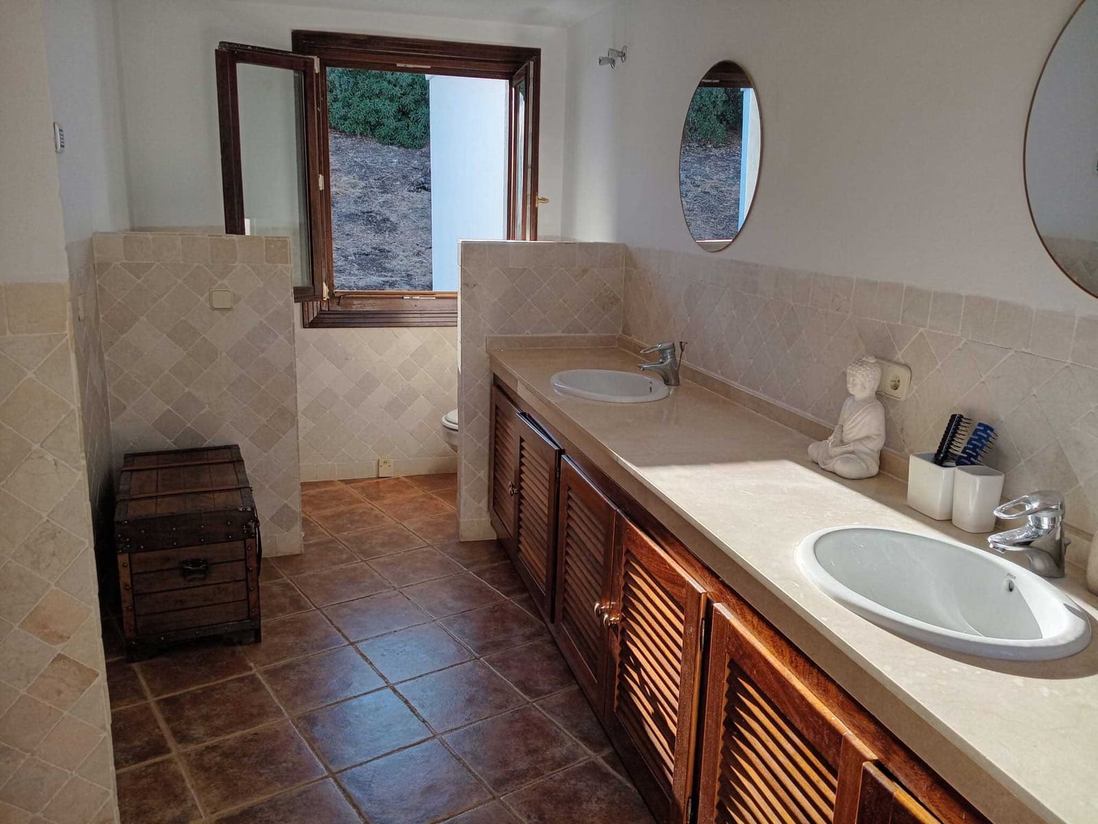3 sovrum Villa till salu i Estepona med pool garage - 749 000 € (Ref: 9832261)