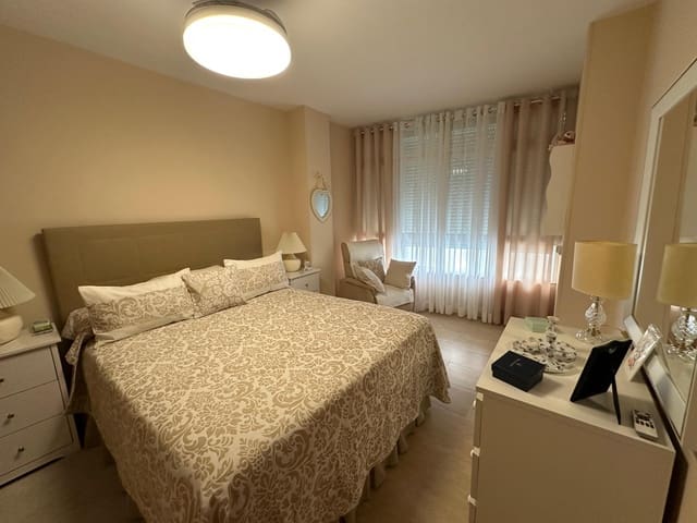 3 chambre Appartement à vendre à Puerto de Estepona, Estepona - 535 000 € (Ref: 9834199)