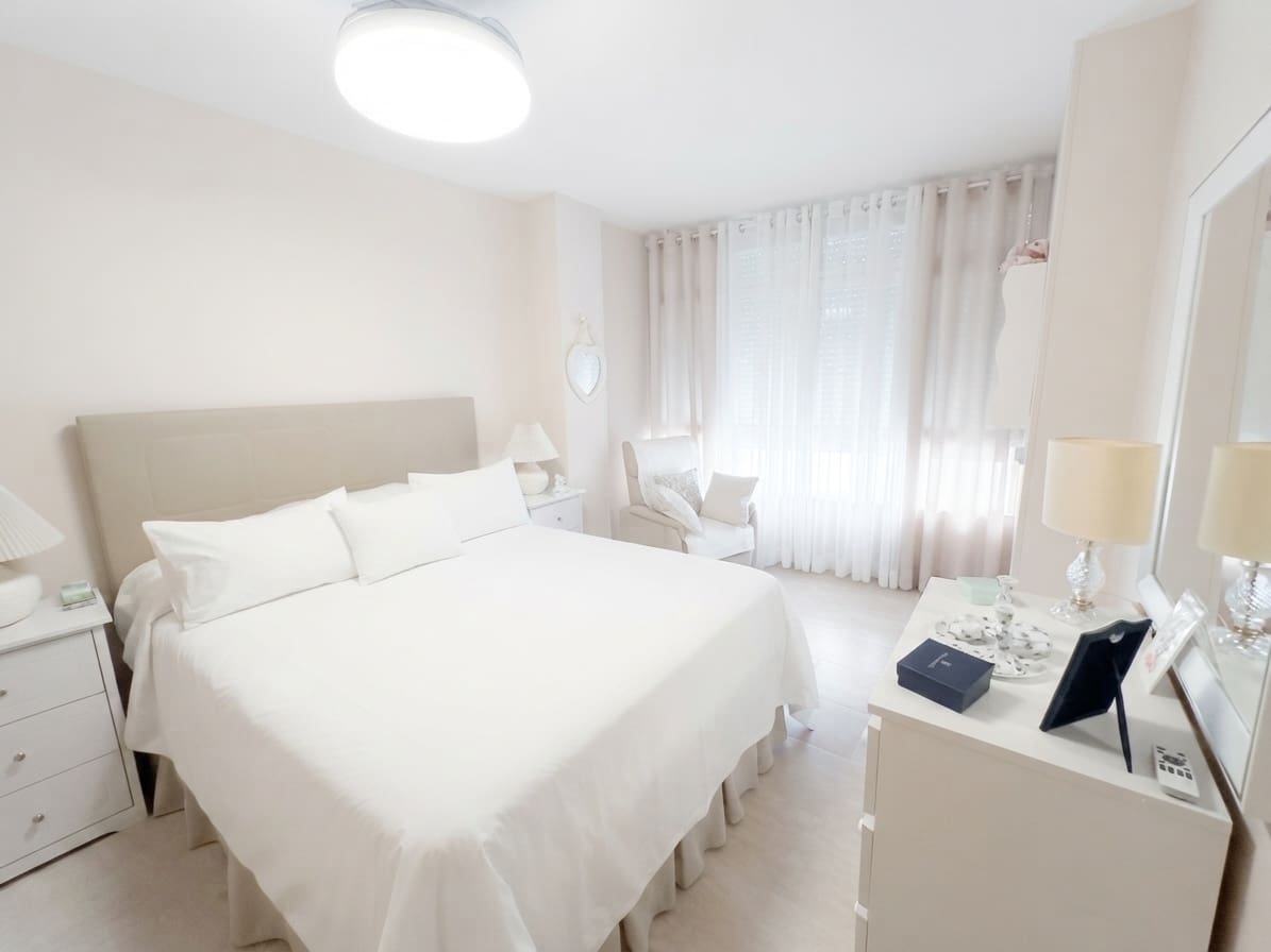 Apartamento de 3 habitaciones en Estepona en venta - 425.000 € (Ref: 9834199)
