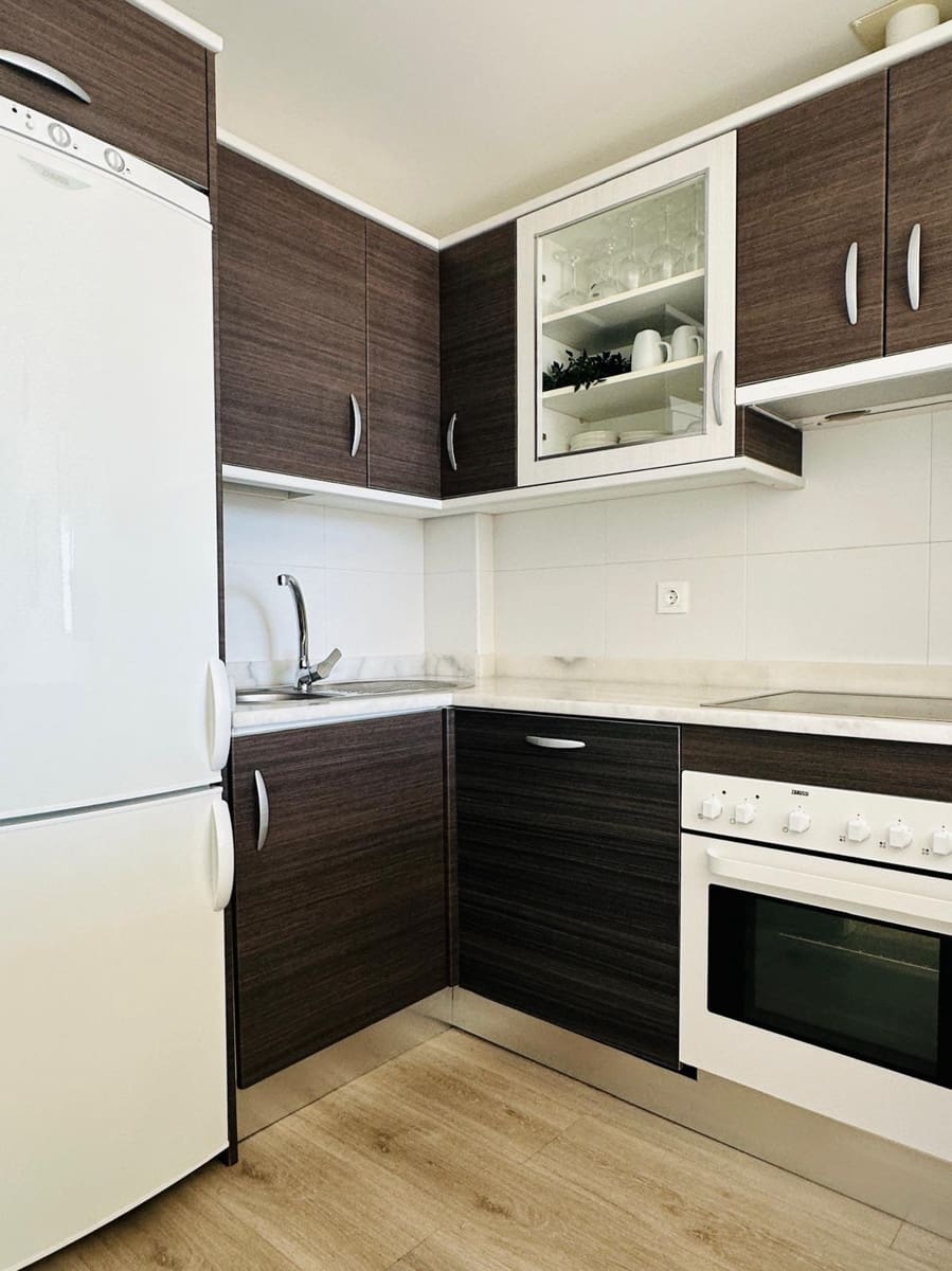 3 chambre Penthouse à vendre à Manilva avec piscine - 285 000 € (Ref: 9834724)