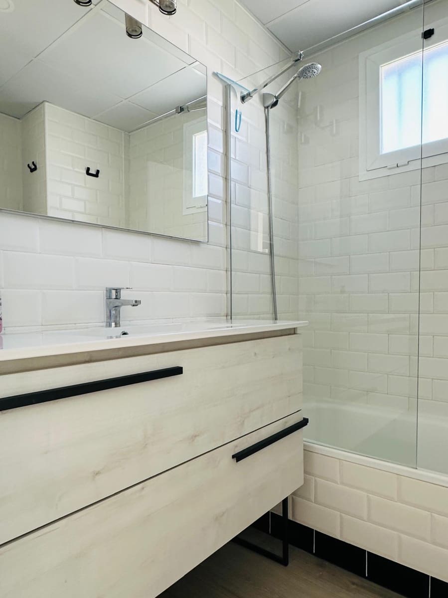 3 chambre Penthouse à vendre à Manilva avec piscine - 285 000 € (Ref: 9834724)