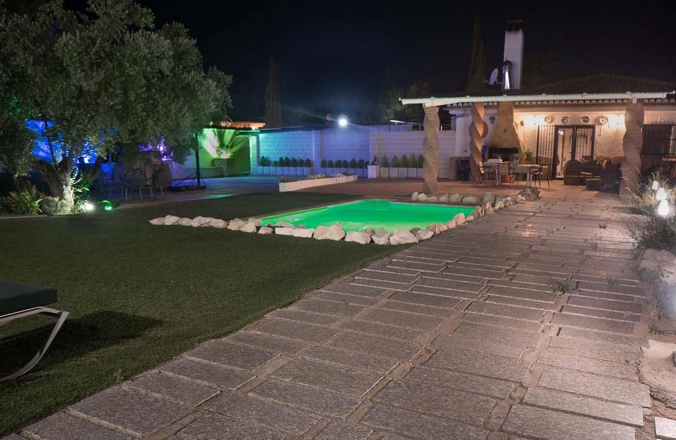 5 soveværelse Finca/Landehus til salg i Atarfe med swimmingpool garage - € 450.000 (Ref: 9834889)