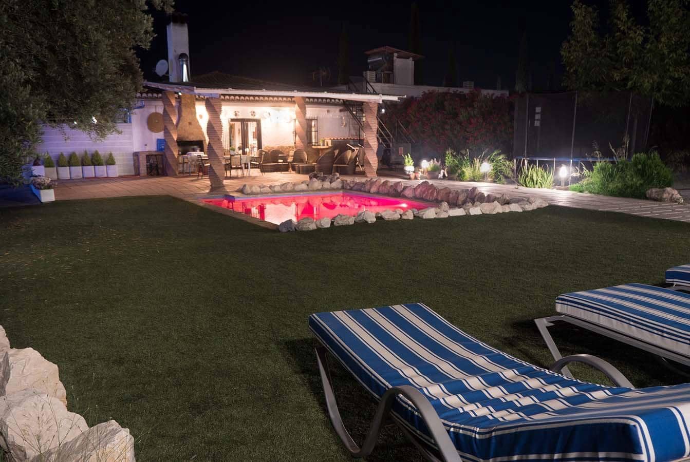5 soveværelse Finca/Landehus til salg i Atarfe med swimmingpool garage - € 450.000 (Ref: 9834889)