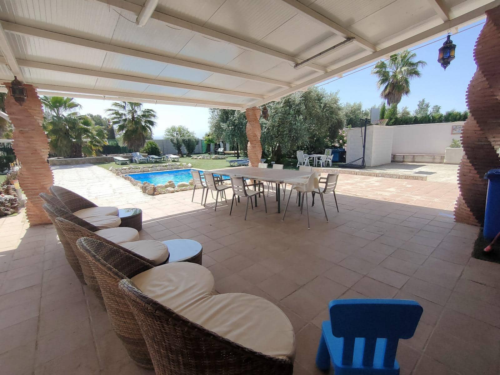 5 soveværelse Finca/Landehus til salg i Atarfe med swimmingpool garage - € 450.000 (Ref: 9834889)