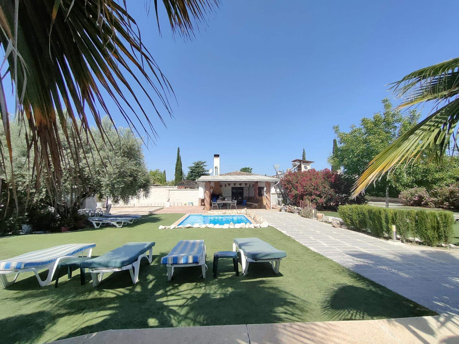 5 soveværelse Finca/Landehus til salg i Atarfe med swimmingpool garage - € 450.000 (Ref: 9834889)