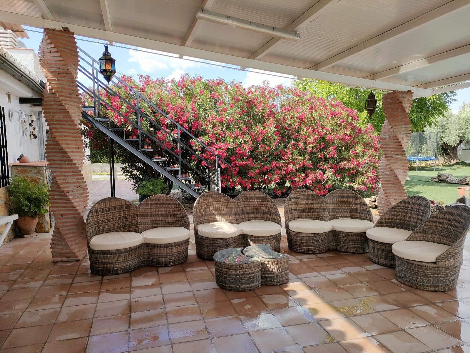 5 soveværelse Finca/Landehus til salg i Atarfe med swimmingpool garage - € 450.000 (Ref: 9834889)
