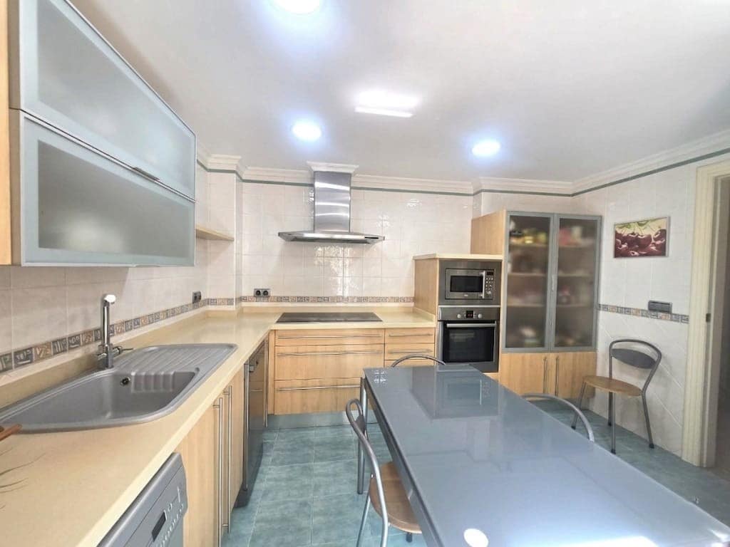 3 bedroom Flat for sale in Rincon de la Victoria with garage - € 378,000 (Ref: 9844458)