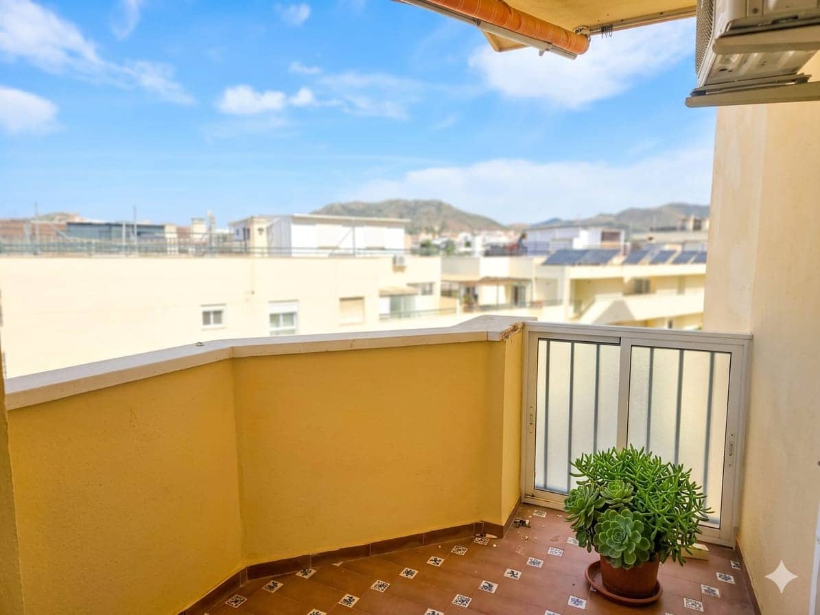 3 slaapkamer Flat te koop in Rincon de la Victoria met zwembad - € 375.000 (Ref: 9858846)