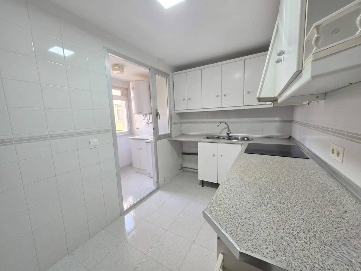 3 slaapkamer Flat te koop in Rincon de la Victoria met zwembad - € 375.000 (Ref: 9858846)
