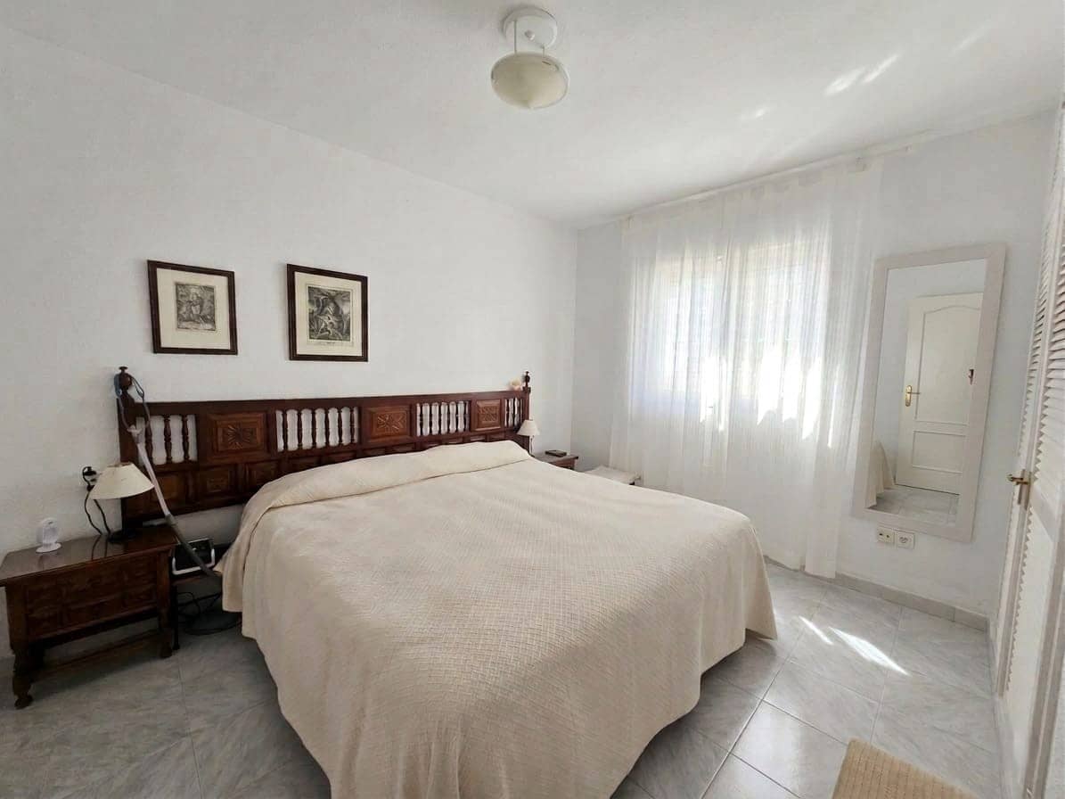 6 soverom Villa til salgs i Malaga by med garasje - € 1 057 000 (Ref: 9861058)