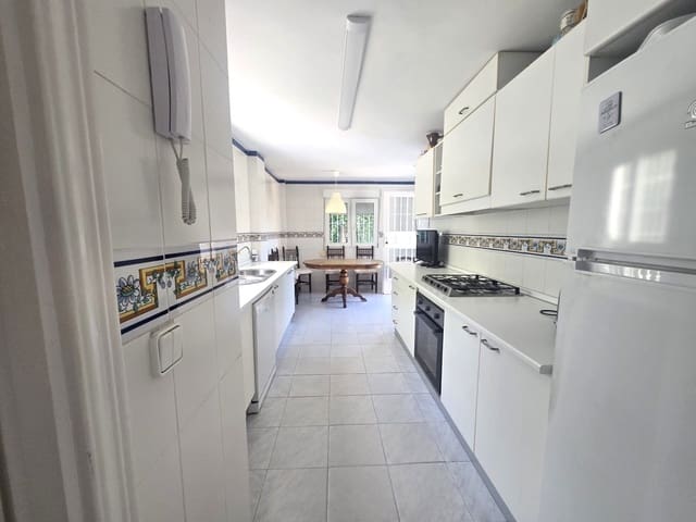 6 soverom Villa til salgs i Málaga by med garasje - € 1 057 000 (Ref: 9861058)
