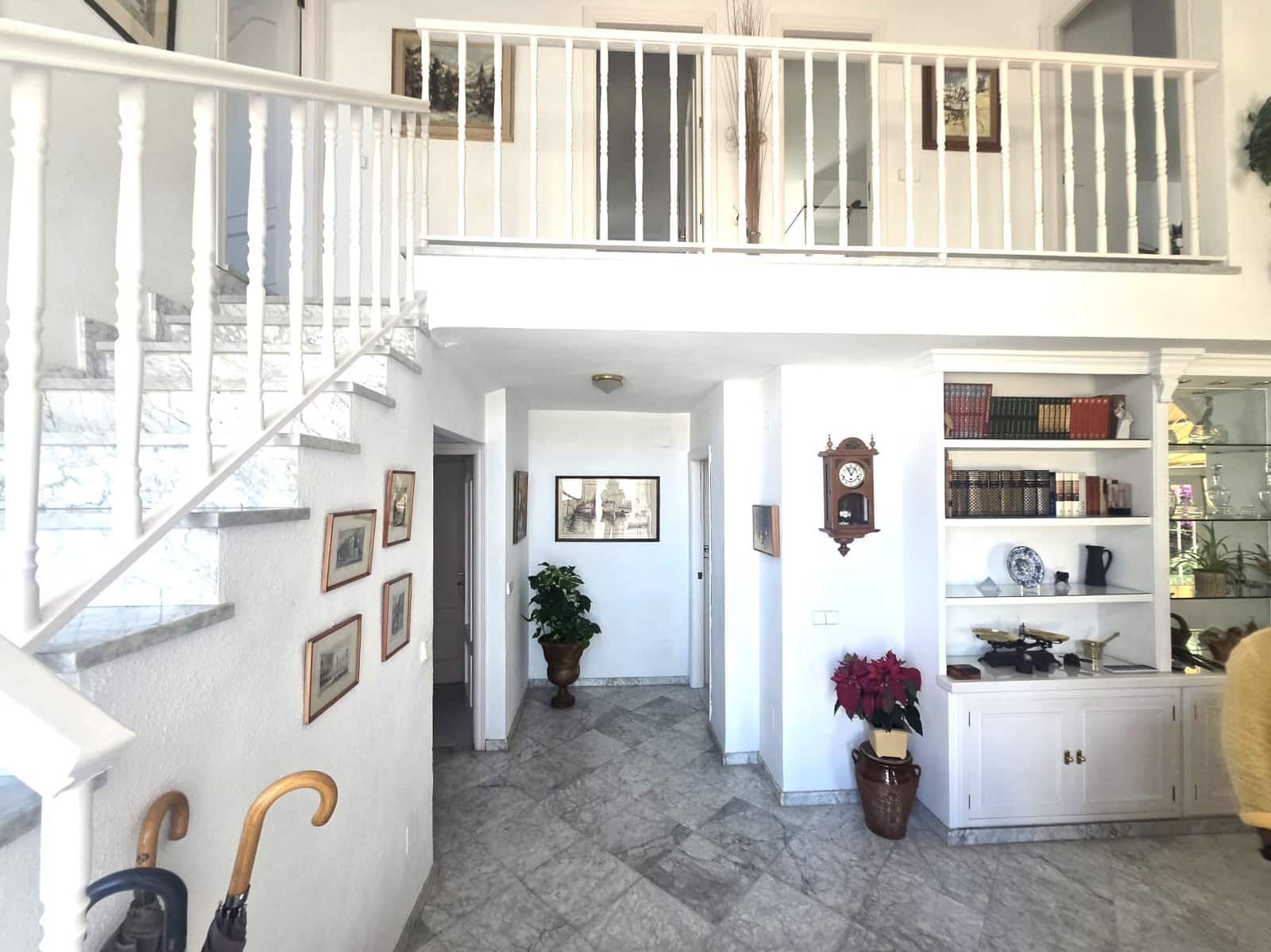 6 soverom Villa til salgs i Malaga by med garasje - € 1 057 000 (Ref: 9861058)