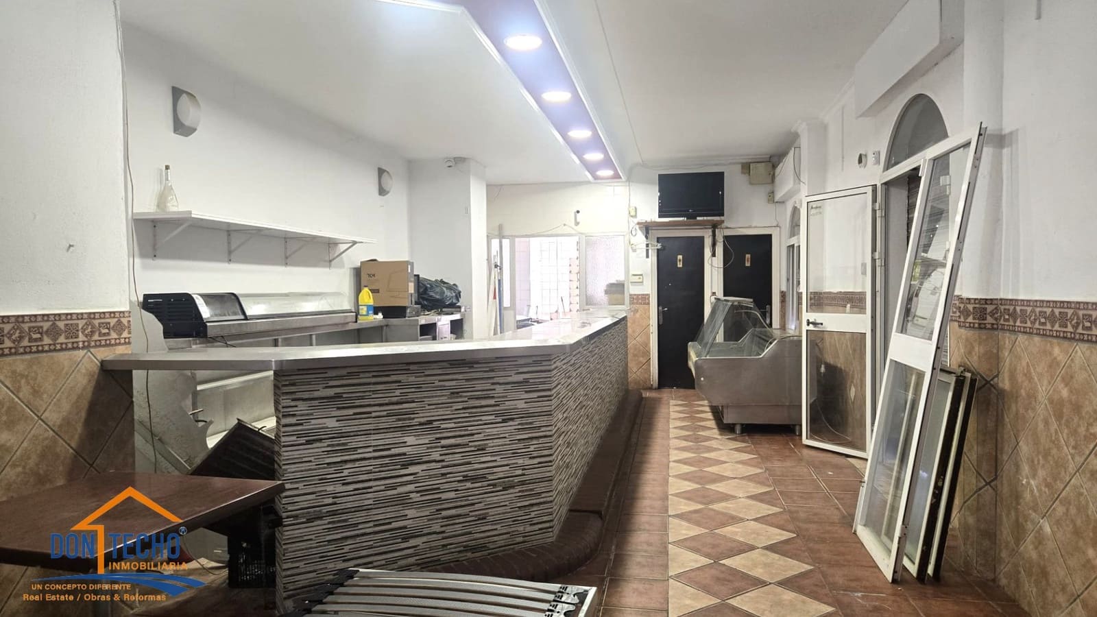 2 Zimmer Gewerbe zu verkaufen in Rincon de la Victoria - 850.000 € (Ref: 9866128)