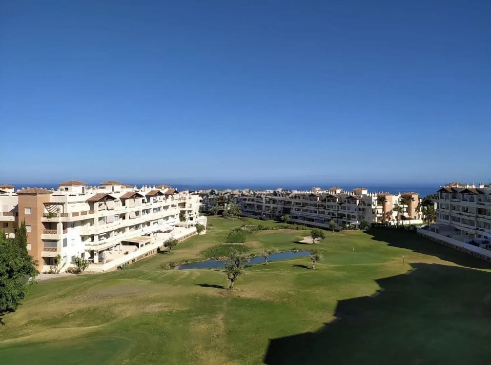 2 sypialnia Apartament na sprzedaż w Benalmadena z basenem garażem - 388 600 € (Ref: 9875282)