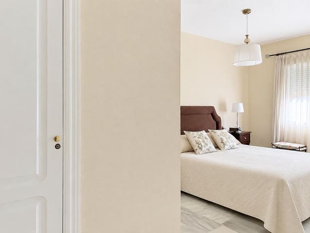 2 quarto Apartamento para venda em San Luis de Sabinillas, Manilva com piscina - 265 000 € (Ref: 9877594)