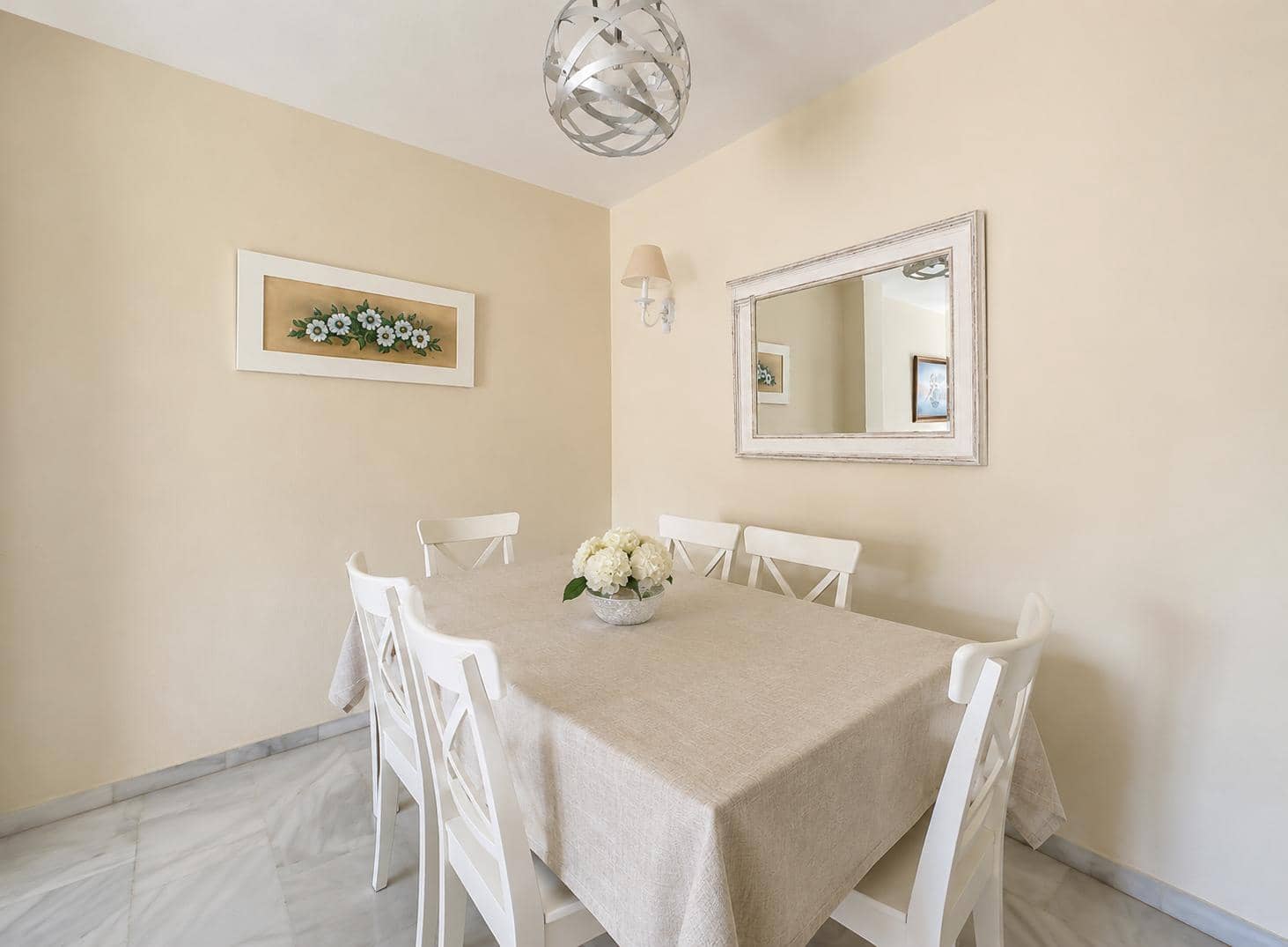 2 slaapkamer Appartement te koop in San Luis de Sabinillas met zwembad - € 265.000 (Ref: 9877594)