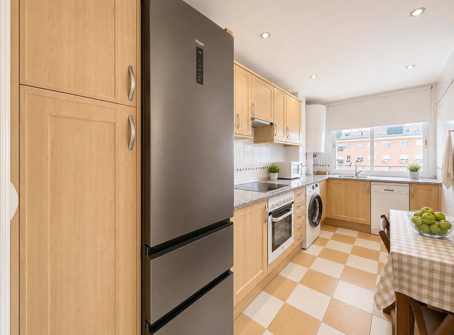 2 slaapkamer Appartement te koop in San Luis de Sabinillas met zwembad - € 265.000 (Ref: 9877594)
