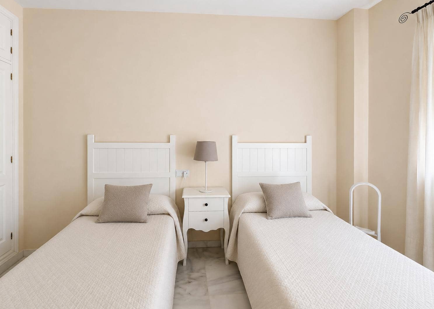 2 slaapkamer Appartement te koop in San Luis de Sabinillas met zwembad - € 265.000 (Ref: 9877594)