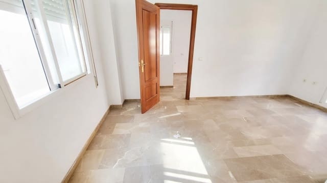 Ático de 1 habitación en Rincón de la Victoria en venta con piscina garaje - 255.000 € (Ref: 9885136)