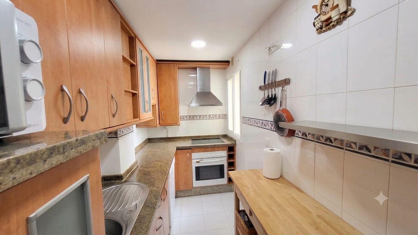 3 slaapkamer Flat te koop in Rincon de la Victoria met garage - € 399.000 (Ref: 9899801)