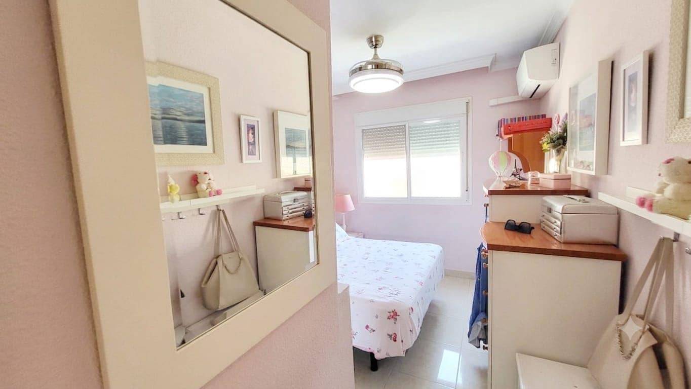 3 slaapkamer Flat te koop in Rincon de la Victoria met garage - € 399.000 (Ref: 9899801)