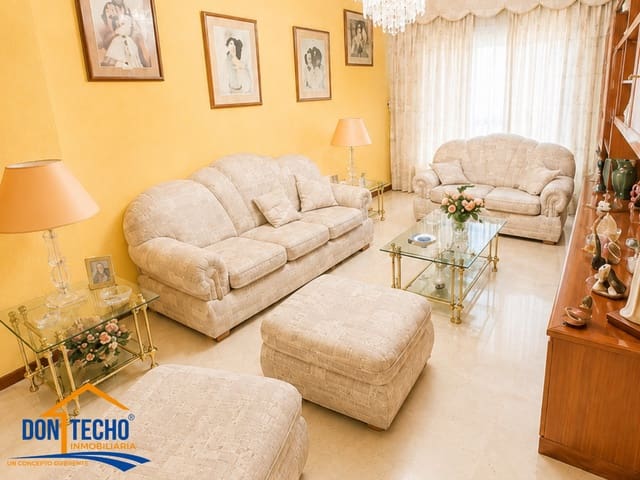 4 chambre Appartement à vendre à Parque Ayala, Malaga ville avec garage - 450 000 € (Ref: 9902411)