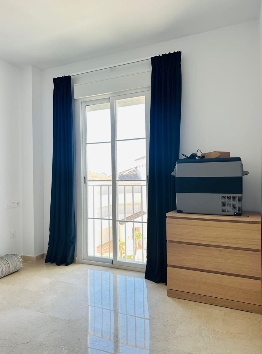 2 Zimmer Apartment zu verkaufen in Manilva mit Pool Garage - 225.000 € (Ref: 9906584)