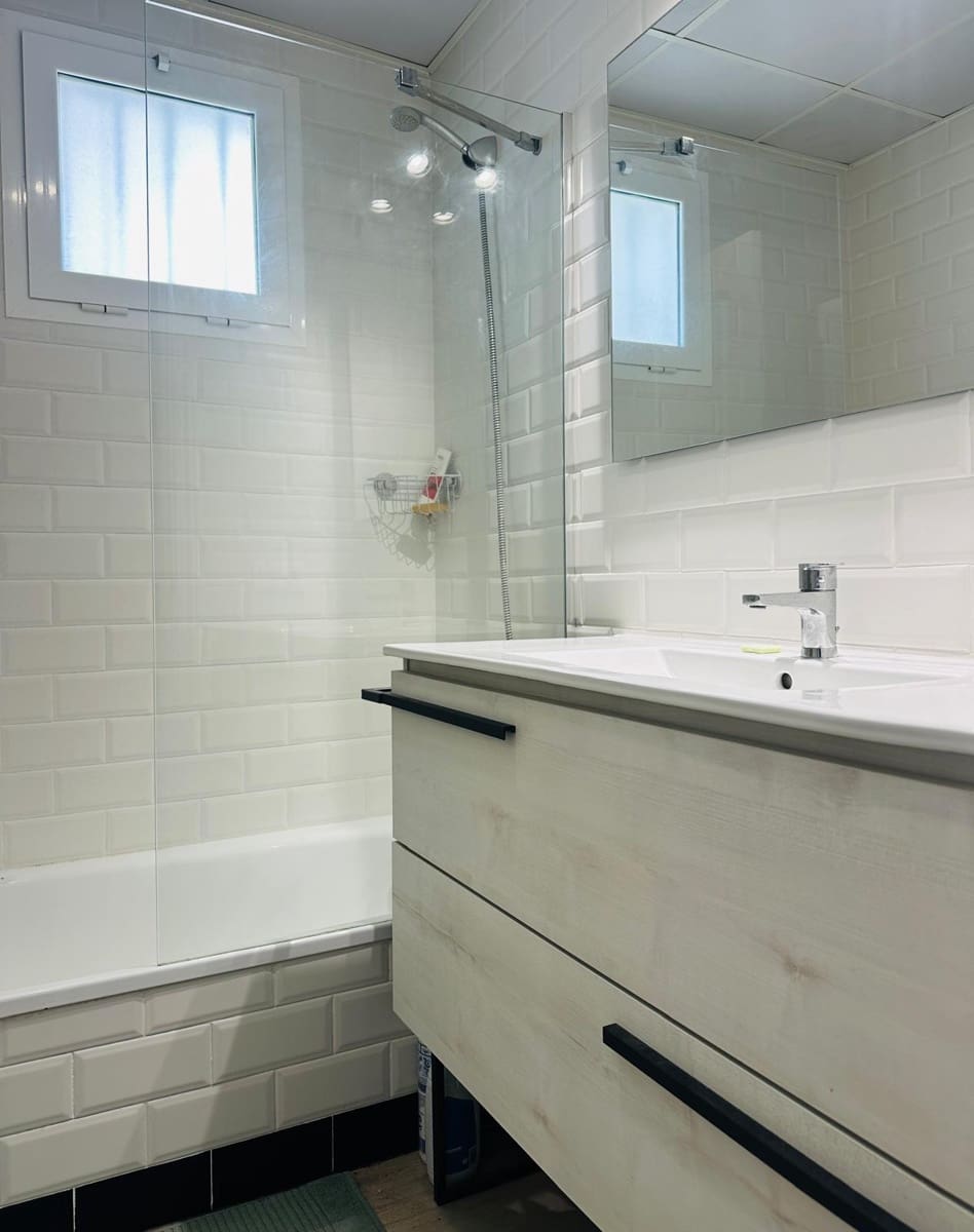 2 Zimmer Apartment zu verkaufen in Manilva mit Pool Garage - 225.000 € (Ref: 9906584)