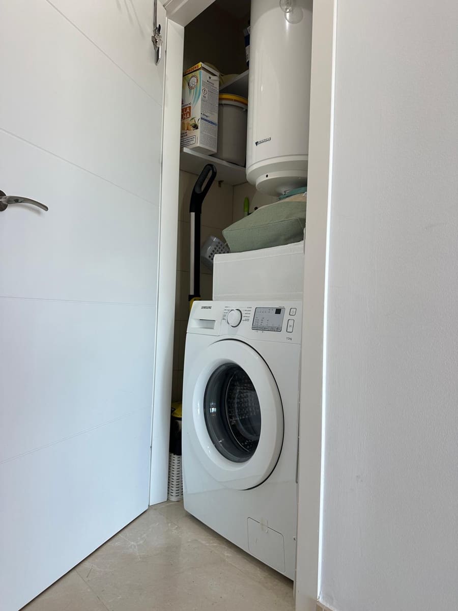 2 slaapkamer Appartement te koop in Casares met zwembad garage - € 395.000 (Ref: 9906605)