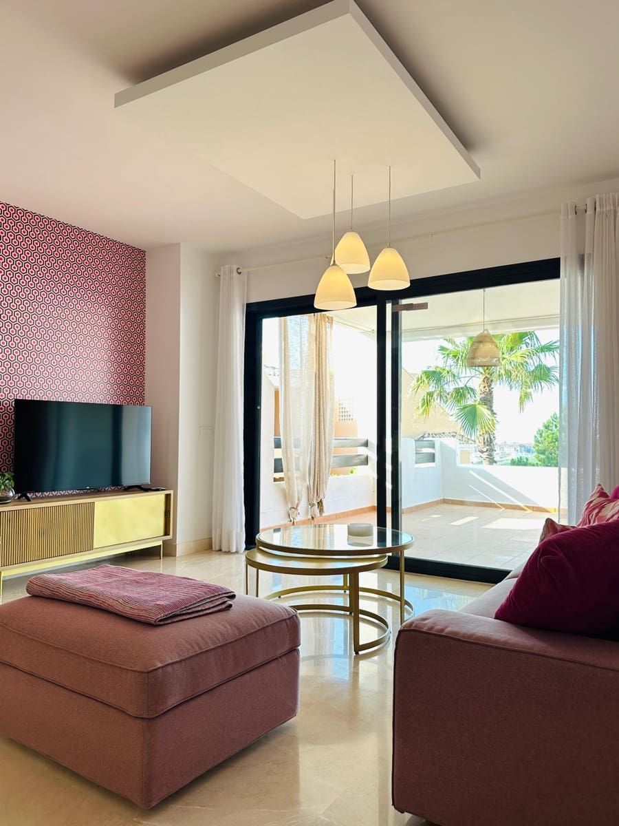 2 slaapkamer Appartement te koop in Casares met zwembad garage - € 395.000 (Ref: 9906605)