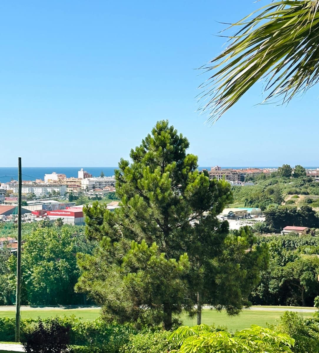 2 slaapkamer Appartement te koop in Casares met zwembad garage - € 395.000 (Ref: 9906605)