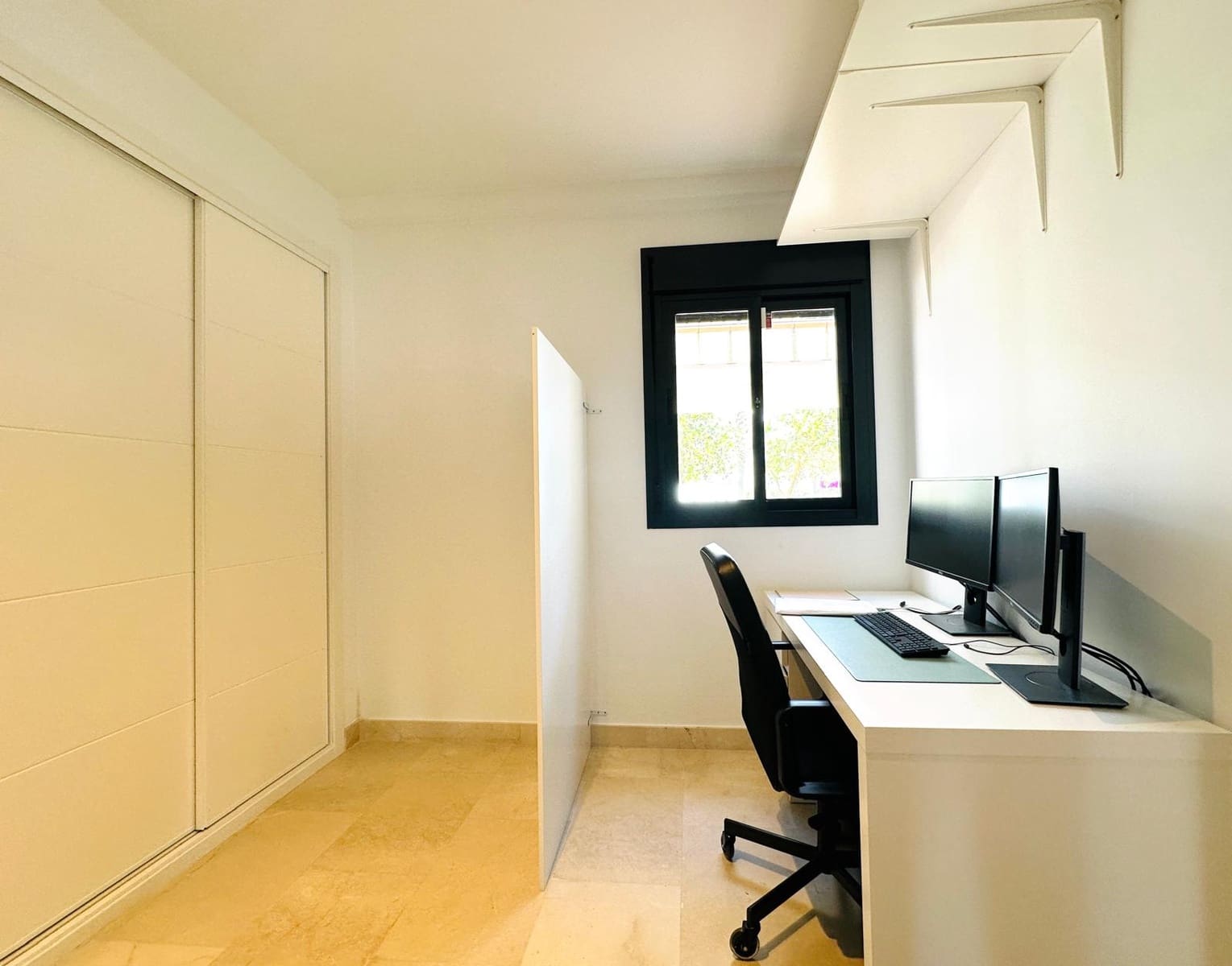 2 slaapkamer Appartement te koop in Casares met zwembad garage - € 395.000 (Ref: 9906605)