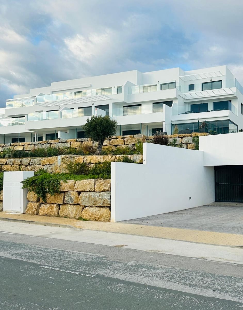 2 bedroom Apartment for sale in Casares with pool garage - € 420,000 (Ref: 9908855)
