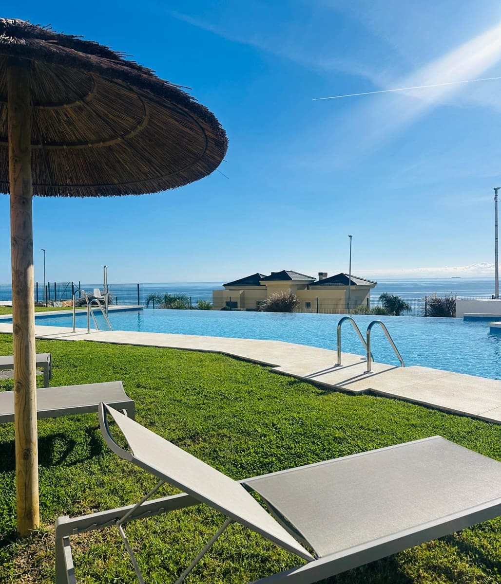 2 bedroom Apartment for sale in Casares with pool garage - € 420,000 (Ref: 9908855)