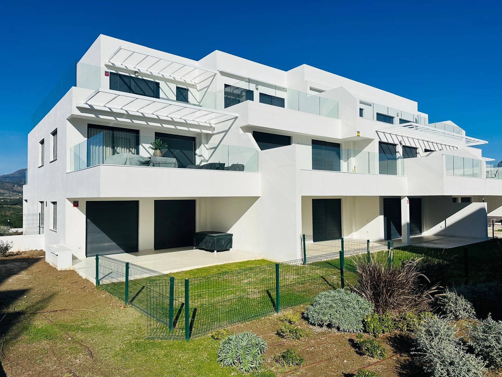 2 bedroom Apartment for sale in Casares with pool garage - € 420,000 (Ref: 9908855)