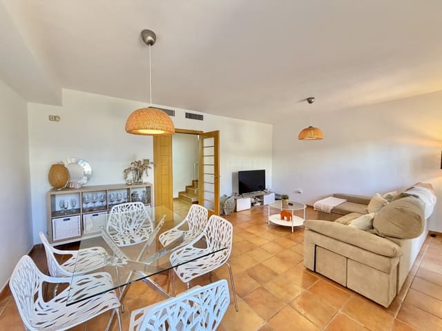 3 quarto Moradia Geminada para venda em Torre de Benagalbon, Rincón de la Victoria com piscina garagem - 545 500 € (Ref: 9908946)