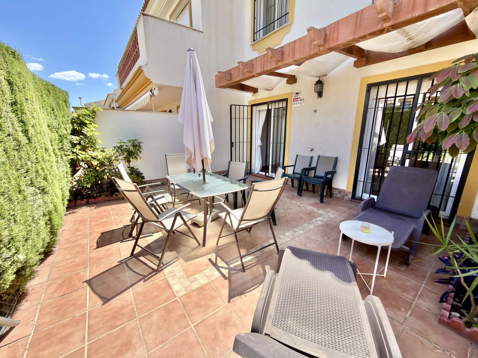 3 quarto Moradia Geminada para venda em Rincon de la Victoria com piscina garagem - 545 500 € (Ref: 9908946)